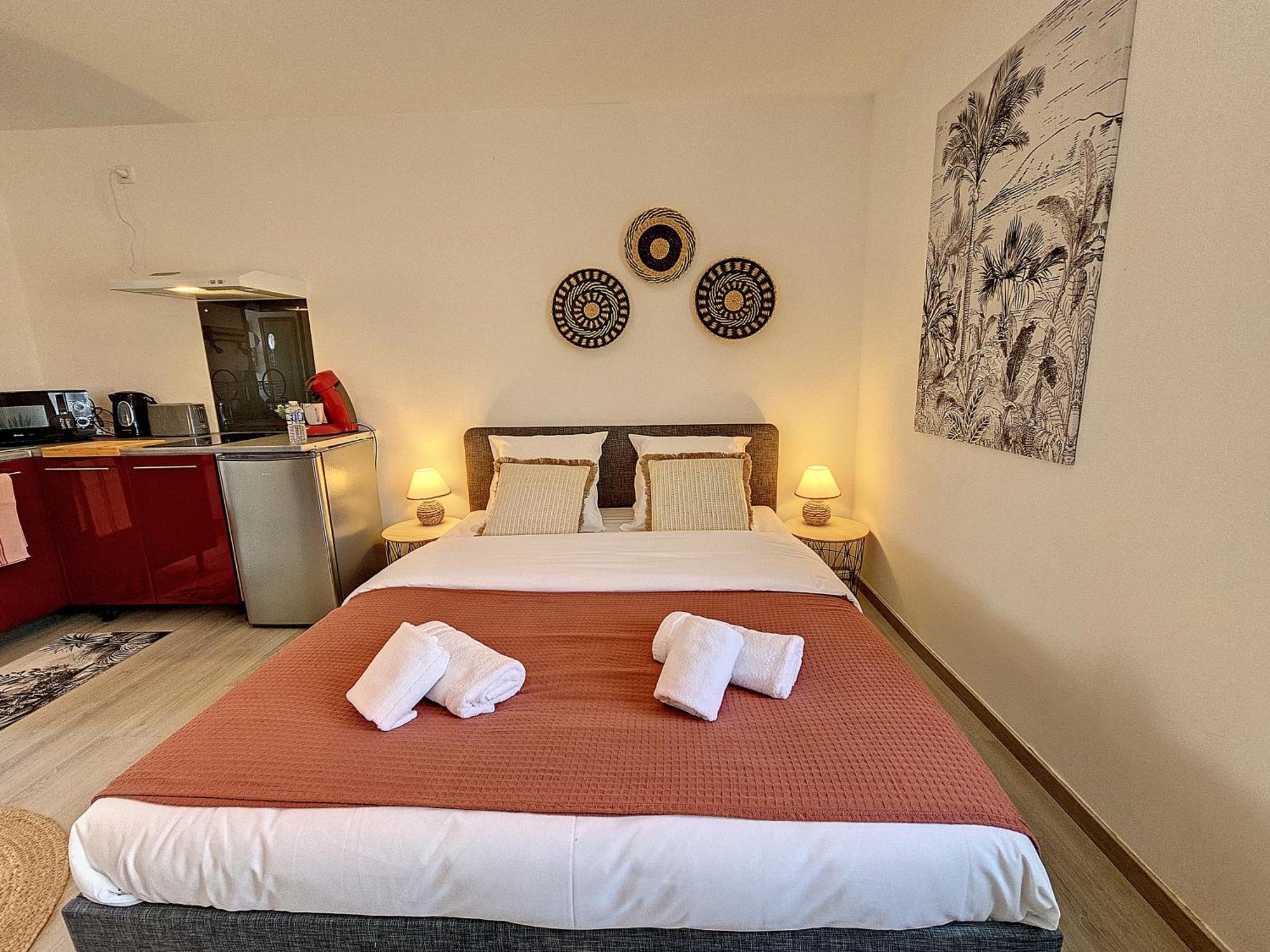 L'Auberge De La Gare, Appartements Tout Confort, Proches Gare Yzeure Buitenkant foto